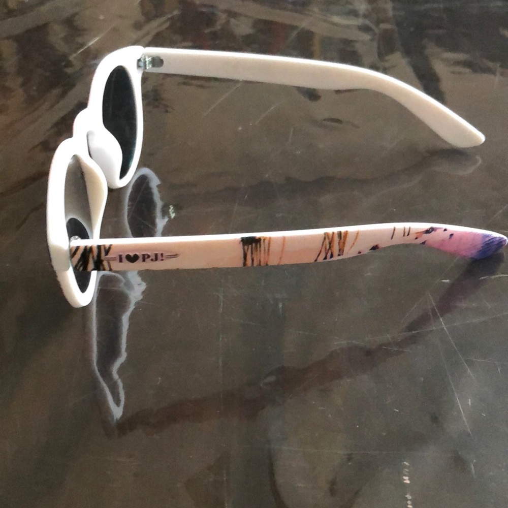 sunglasses - Picture 3 of 6